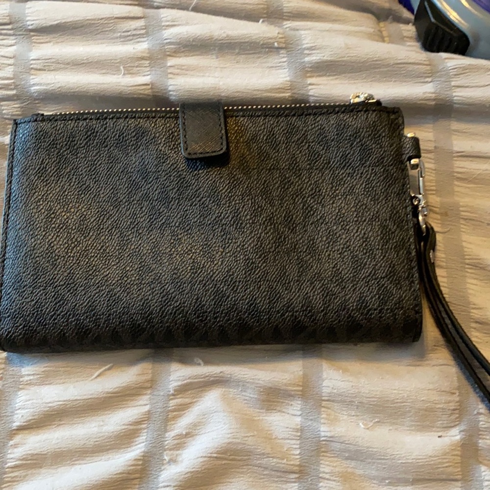 Michael Kors wristlet wallet